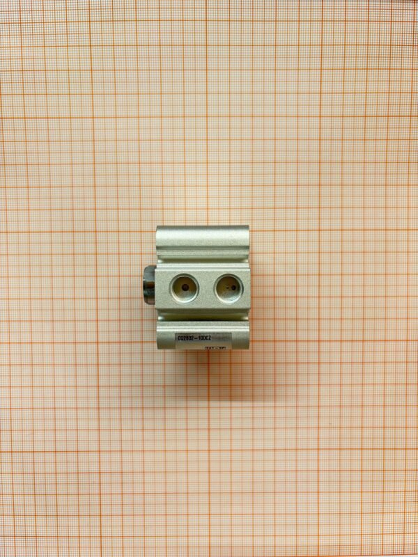 CILINDRO 32 x 10 / CQ2B32-10DCZ